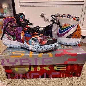 Youth basketball shoes